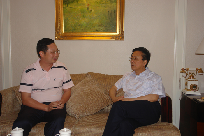 2009年7月1日，全國人大常委會副委員長、民建中央主席陳昌智在廈門調研時，親切接見蘇慶燦
